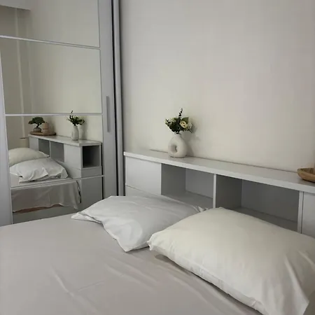 Anna Sea View Apartment *